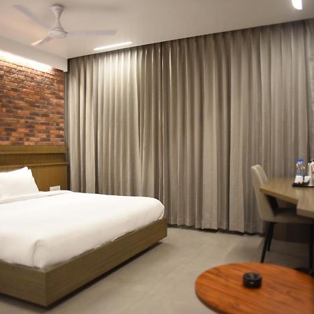 Rathna Residency - Near Us Consulate Otel Chennai Dış mekan fotoğraf