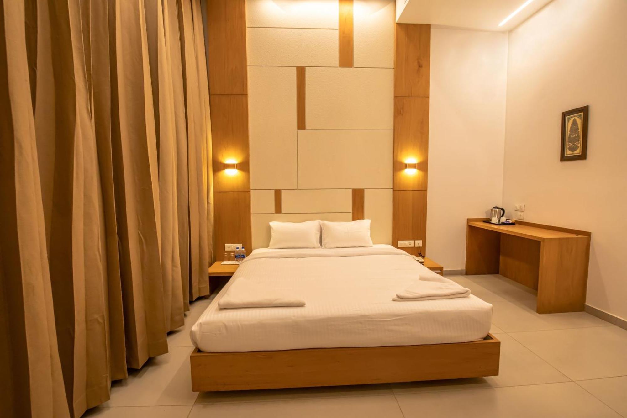 Rathna Residency - Near Us Consulate Otel Chennai Dış mekan fotoğraf