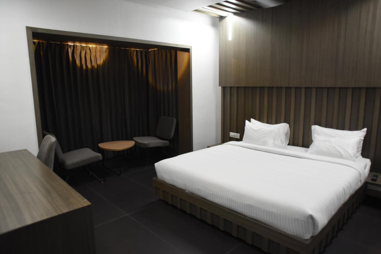Rathna Residency - Near Us Consulate Otel Chennai Dış mekan fotoğraf