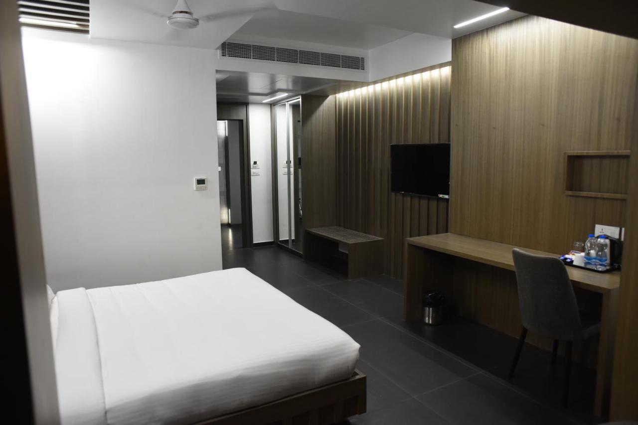Rathna Residency - Near Us Consulate Otel Chennai Dış mekan fotoğraf