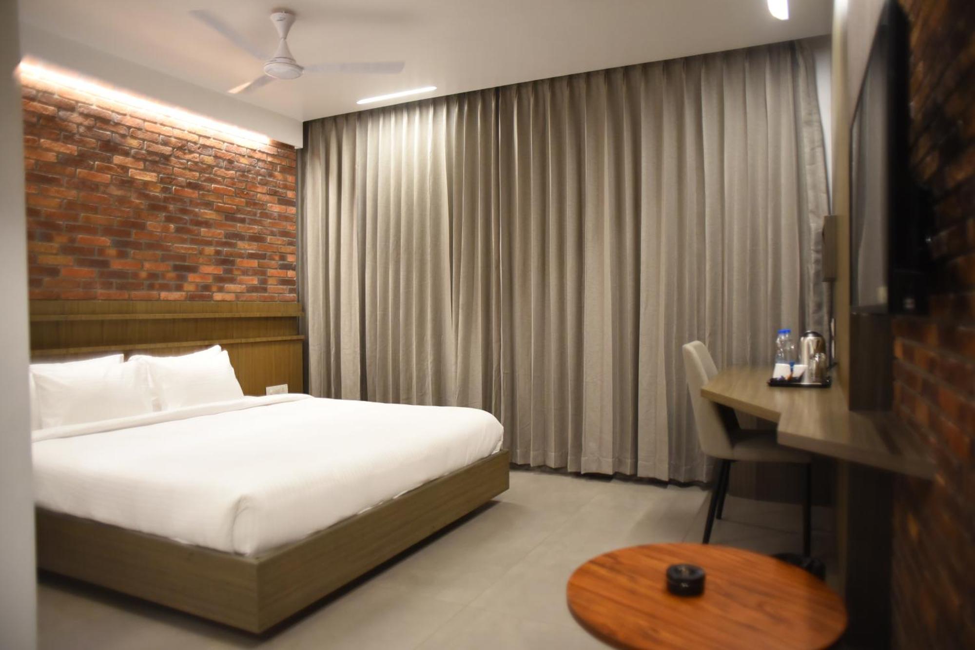 Rathna Residency - Near Us Consulate Otel Chennai Dış mekan fotoğraf